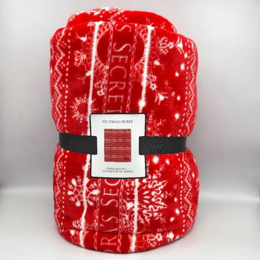 Victoria’s Secret Winter Sherpa Blanket